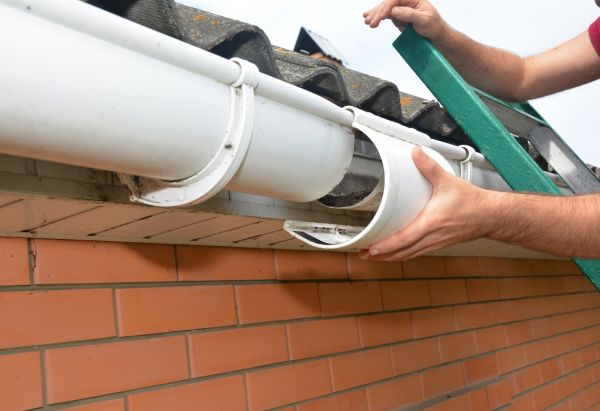 Cost of Gutter Maintenance in Fort Worth