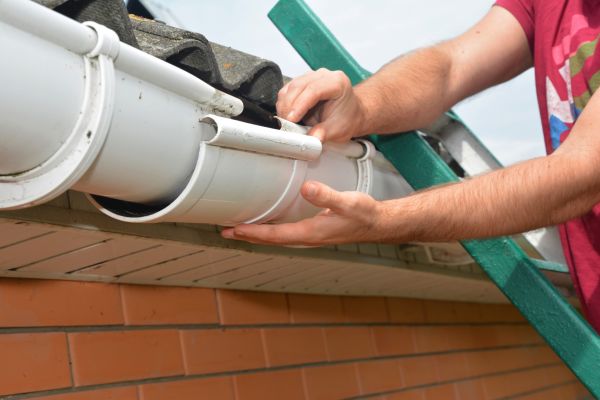Cost of Large Gutter Repair in Fort Worth