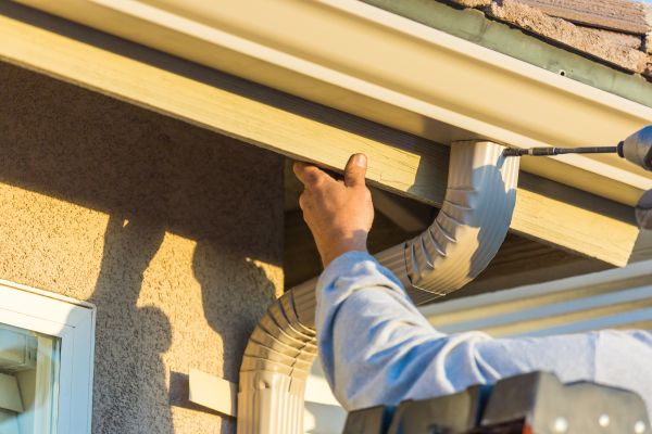 Cost of Aluminum Rain Gutter Service in Fort Worth